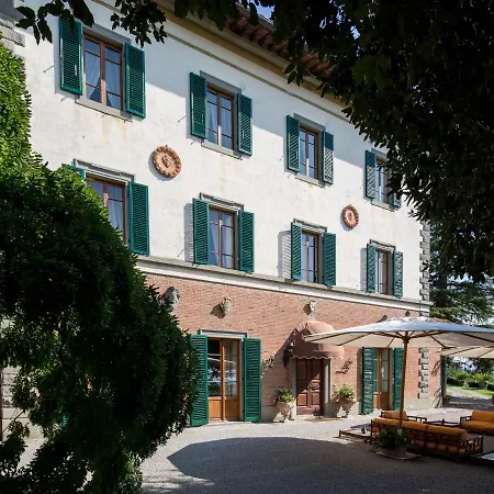 Villa Sprawling In Tuscany With Tennis Court *